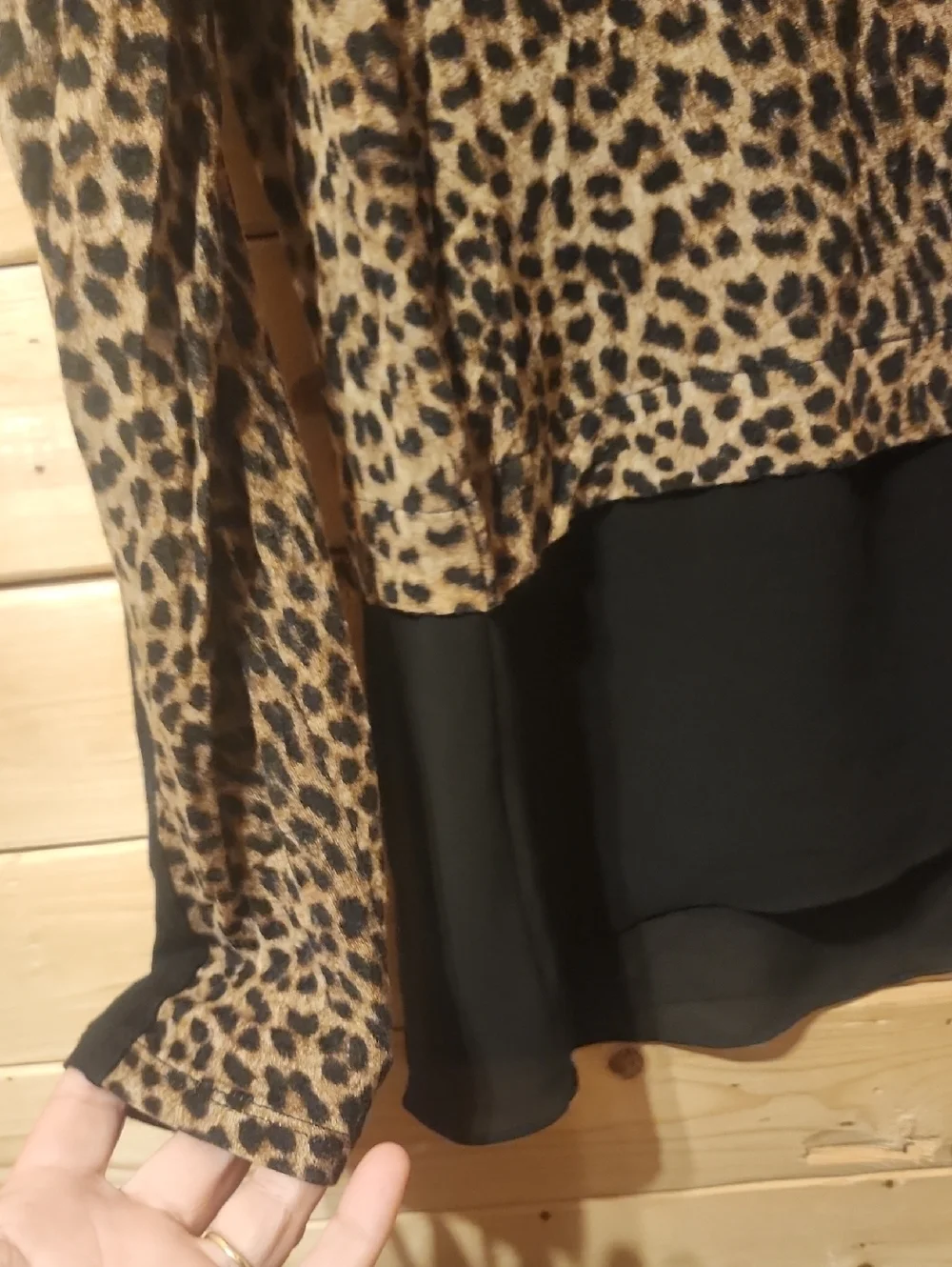 Womens Michael Kors Chiffon-Hem Leopard Print Shirt Size Medium